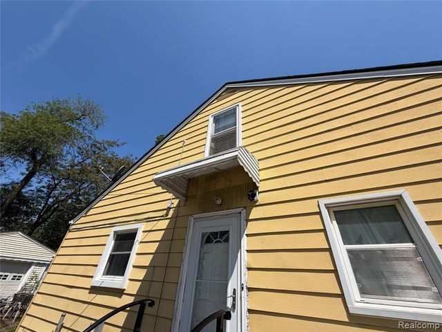 27361 Osmun Street, Madison Heights, MI 48071