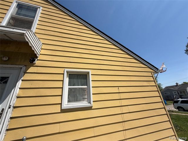 27361 Osmun Street, Madison Heights, MI 48071