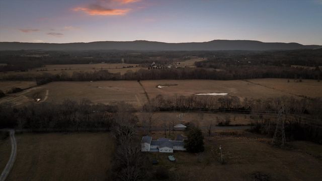 1151 Baker And Hearn Circle, Chickamauga, GA 30707