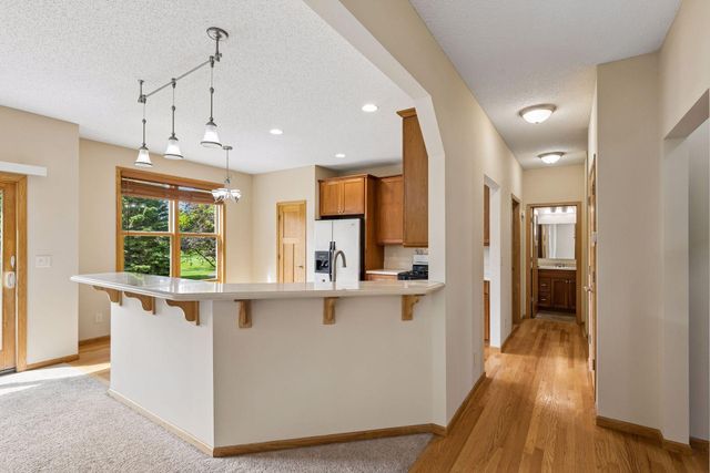 11409 Balsam Way, Woodbury, MN 55129