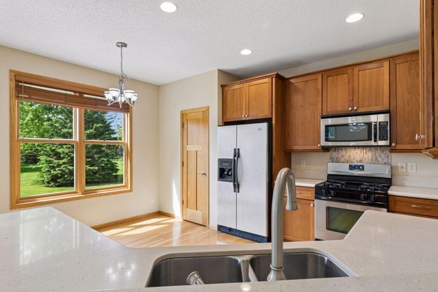 11409 Balsam Way, Woodbury, MN 55129