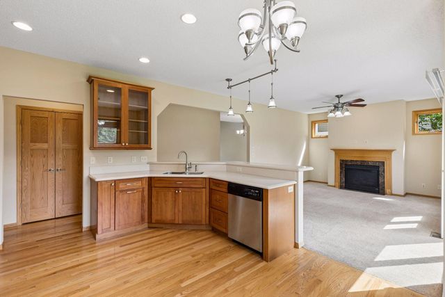 11409 Balsam Way, Woodbury, MN 55129