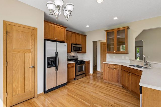 11409 Balsam Way, Woodbury, MN 55129