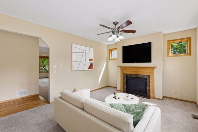 11409 Balsam Way, Woodbury, MN 55129