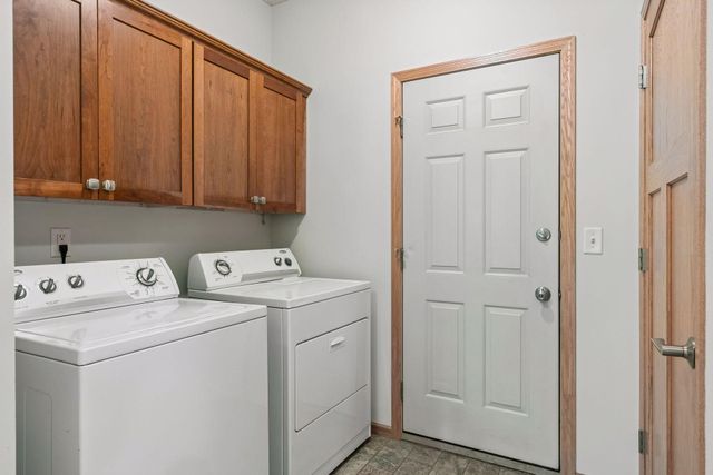 11409 Balsam Way, Woodbury, MN 55129