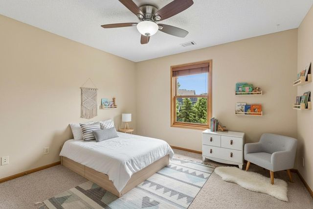 11409 Balsam Way, Woodbury, MN 55129