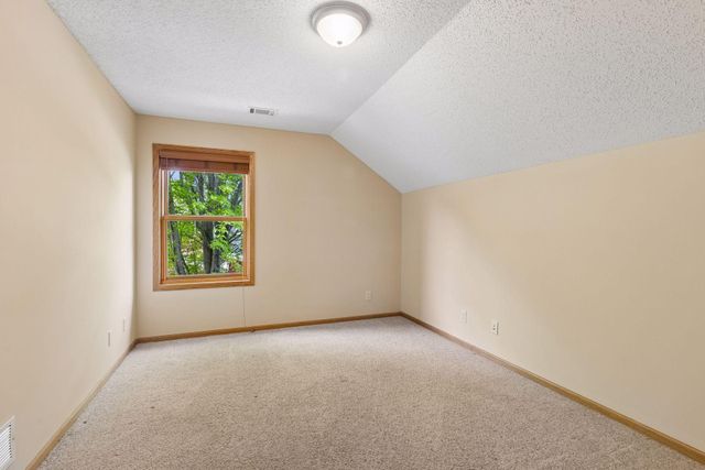 11409 Balsam Way, Woodbury, MN 55129