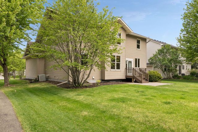 11409 Balsam Way, Woodbury, MN 55129