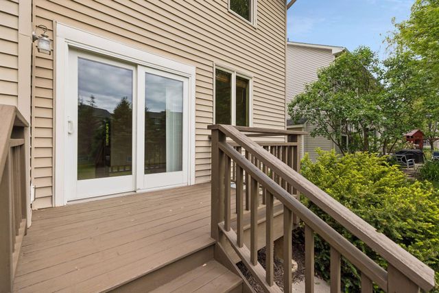 11409 Balsam Way, Woodbury, MN 55129