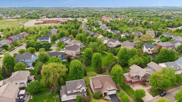 11409 Balsam Way, Woodbury, MN 55129