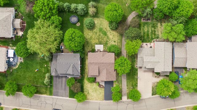 11409 Balsam Way, Woodbury, MN 55129
