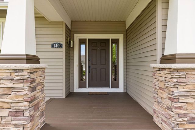 11409 Balsam Way, Woodbury, MN 55129