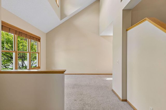 11409 Balsam Way, Woodbury, MN 55129