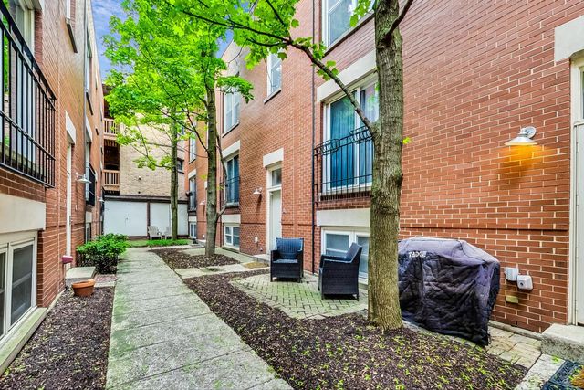1449 W Lexington Street A, Chicago, IL 60607