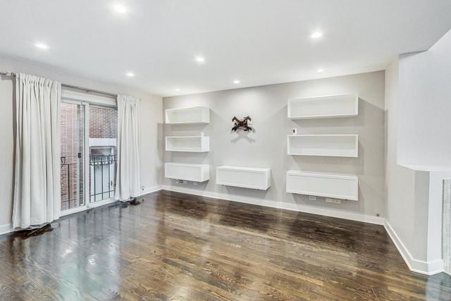 1449 W Lexington Street A, Chicago, IL 60607