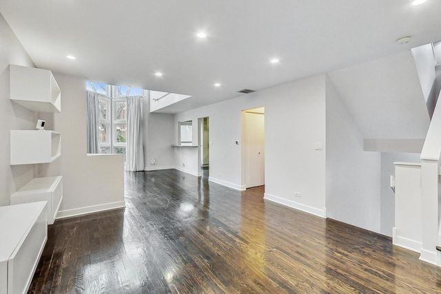 1449 W Lexington Street A, Chicago, IL 60607