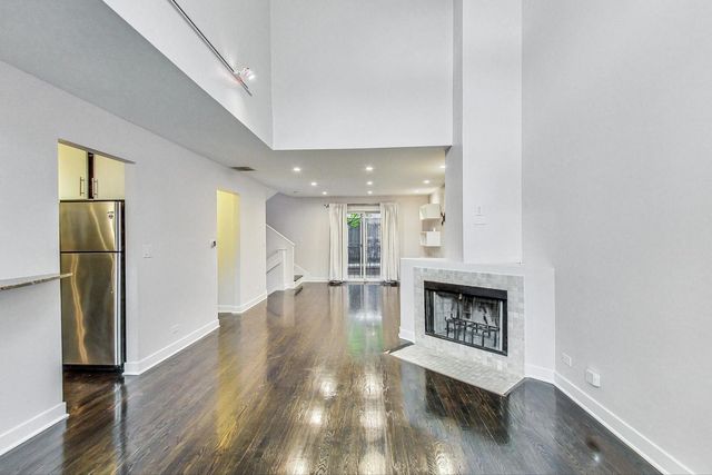 1449 W Lexington Street A, Chicago, IL 60607