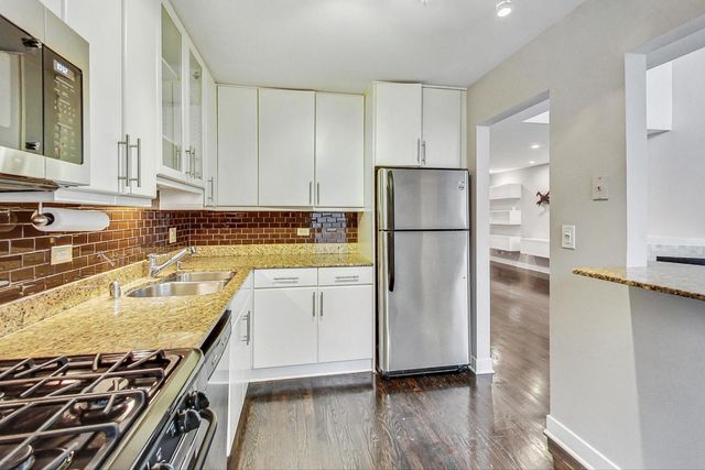 1449 W Lexington Street A, Chicago, IL 60607