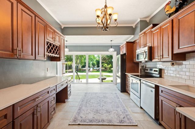 16 Warren Street, Sumter, SC 29150