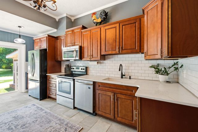 16 Warren Street, Sumter, SC 29150