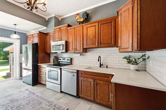 16 Warren Street, Sumter, SC 29150