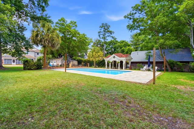 16 Warren Street, Sumter, SC 29150