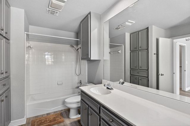 320 Twin Sails 23, Horseshoe Bay, TX 78657