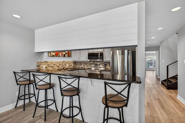 320 Twin Sails 23, Horseshoe Bay, TX 78657