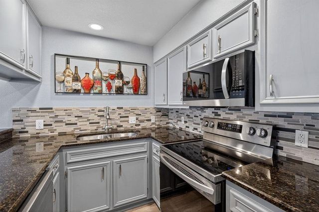 320 Twin Sails 23, Horseshoe Bay, TX 78657