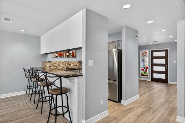 320 Twin Sails 23, Horseshoe Bay, TX 78657