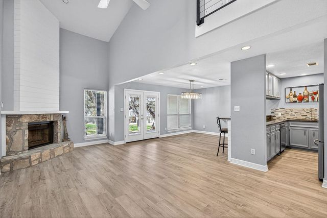 320 Twin Sails 23, Horseshoe Bay, TX 78657