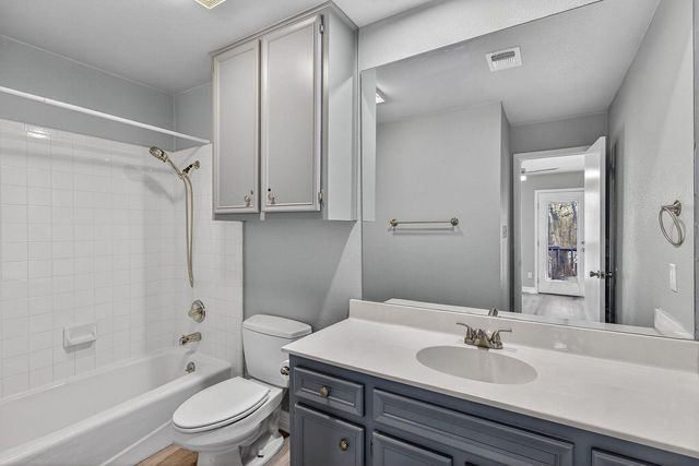 320 Twin Sails 23, Horseshoe Bay, TX 78657