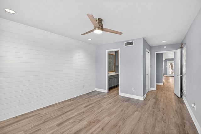 320 Twin Sails 23, Horseshoe Bay, TX 78657