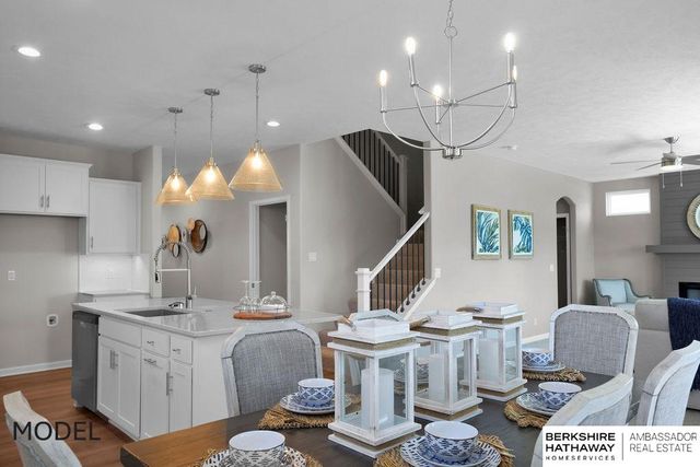 9505 S 183 Avenue, Omaha, NE 68136