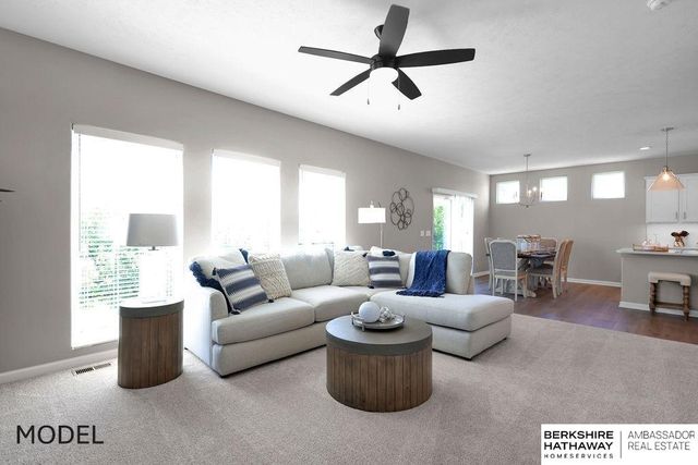 9505 S 183 Avenue, Omaha, NE 68136