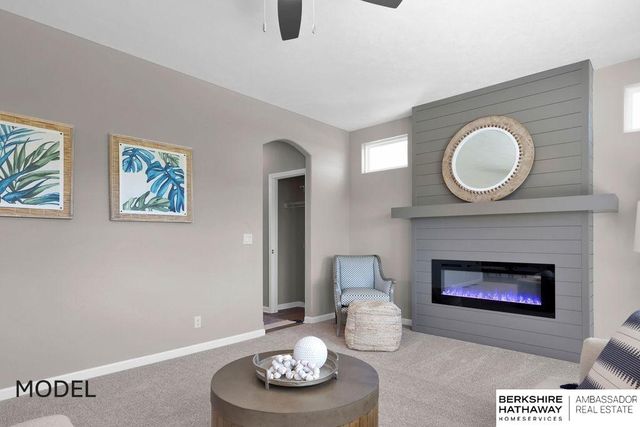 9505 S 183 Avenue, Omaha, NE 68136