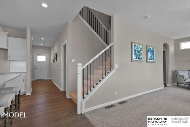 9505 S 183 Avenue, Omaha, NE 68136