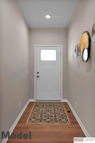 9505 S 183 Avenue, Omaha, NE 68136