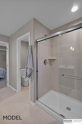 9505 S 183 Avenue, Omaha, NE 68136