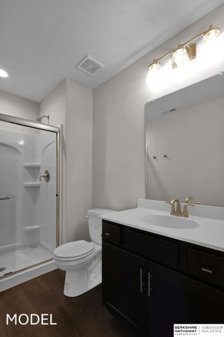 9505 S 183 Avenue, Omaha, NE 68136