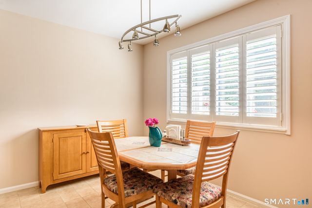 43 Country Walk 43, Shelton, CT 06484