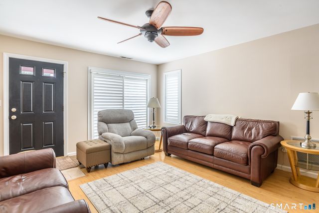 43 Country Walk 43, Shelton, CT 06484