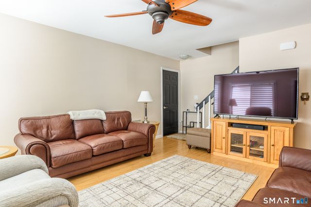 43 Country Walk 43, Shelton, CT 06484