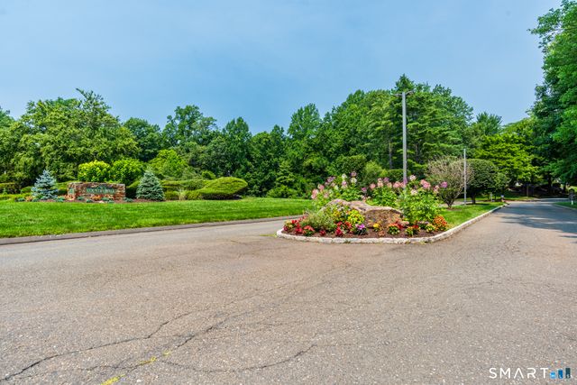 43 Country Walk 43, Shelton, CT 06484