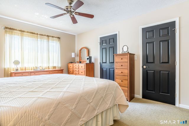 43 Country Walk 43, Shelton, CT 06484