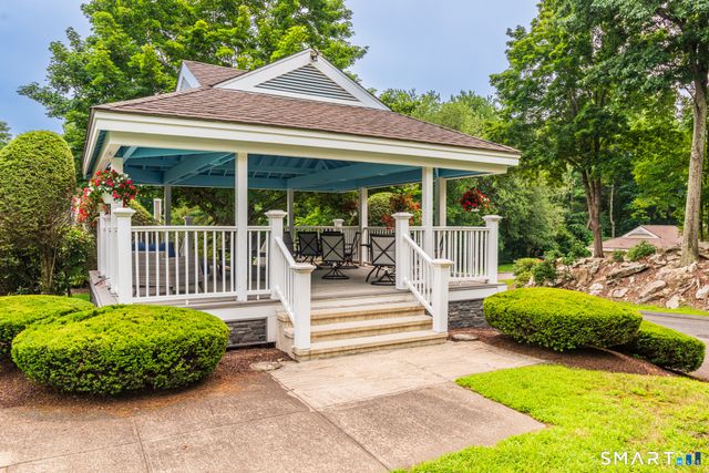 43 Country Walk 43, Shelton, CT 06484