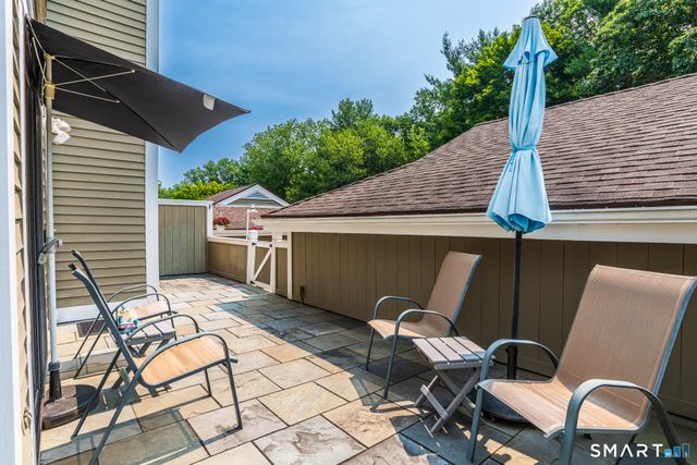 43 Country Walk 43, Shelton, CT 06484