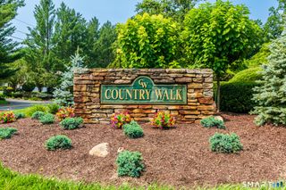 43 Country Walk 43, Shelton, CT 06484