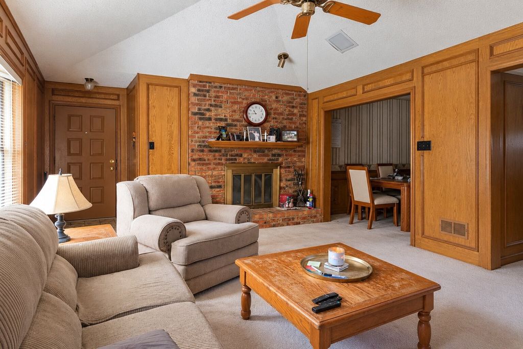2023 Lorient Drive, Carrollton, TX 75007 — photo 5