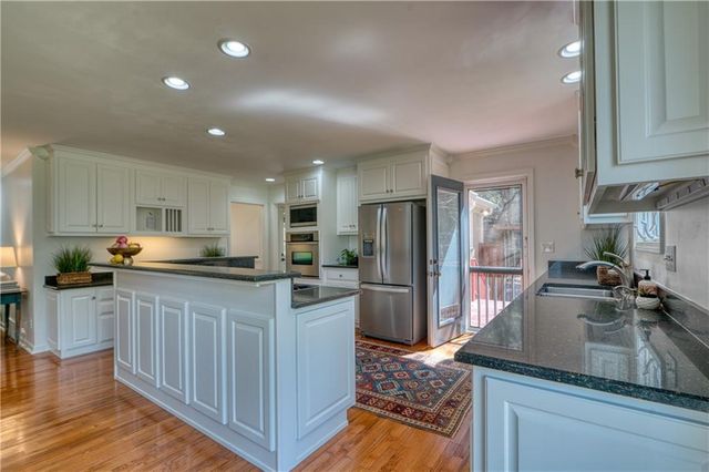 4 Wayne St, Rome, GA 30165